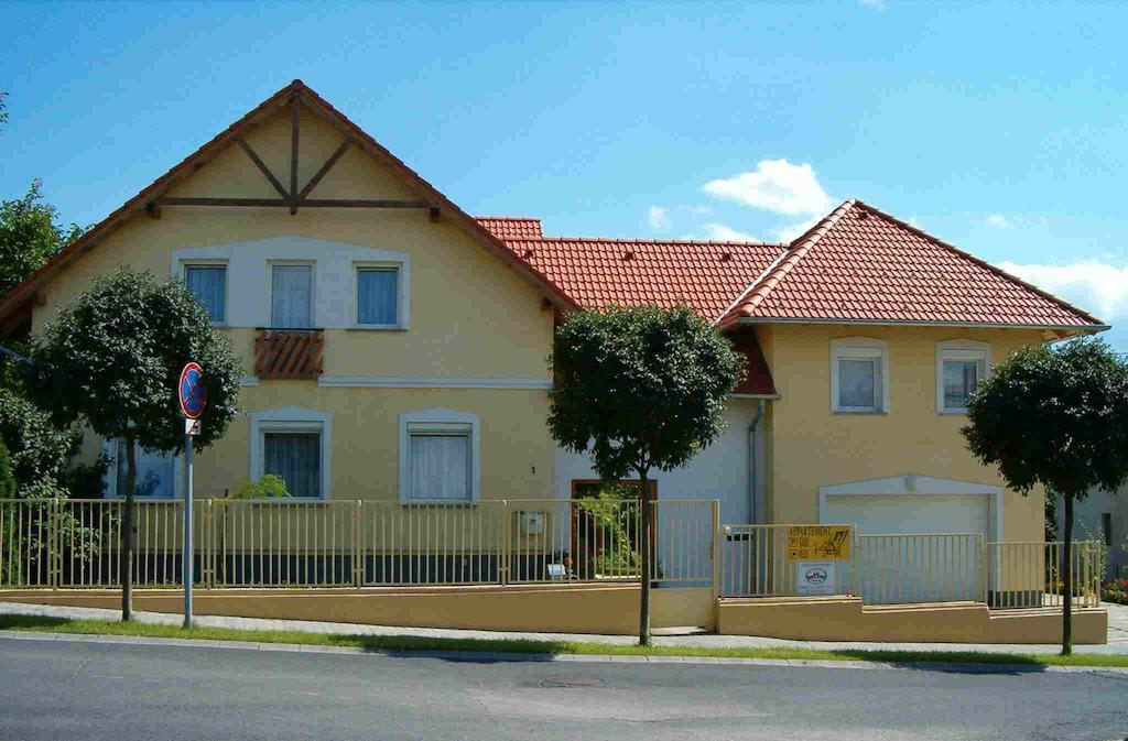 Madách Apartman Hévíz Exterior foto